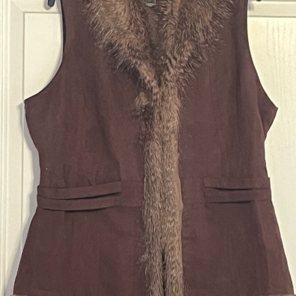Size Large brown faux suede, faux fur vest. - Picture 2 of 6